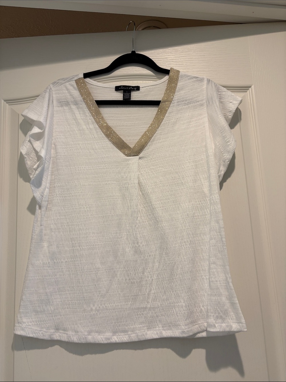 Alfani White Short Sleeve V-Neck Top with Gold Trim